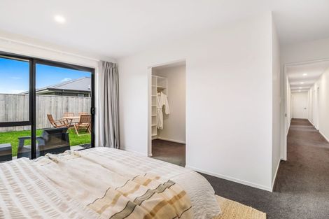 Photo of property in 160 Faringdon Boulevard, Rolleston, 7615