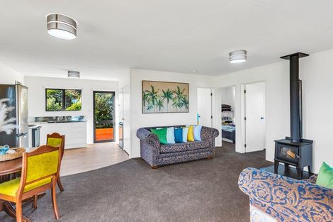 Photo of property in 3 James Street, Waikawa Beach, Manakau, 5573