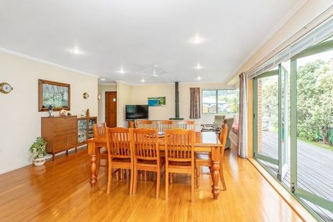 Photo of property in 19 Martin Place, Cooks Beach, Whitianga, 3591