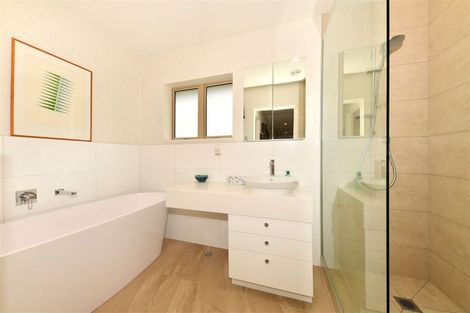 Photo of property in 16a Hadlow Place, Burnside, Christchurch, 8041
