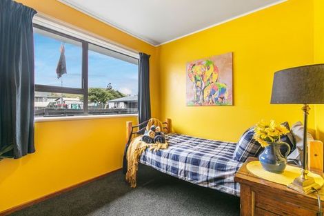 Photo of property in 20 Matapouri Road, Mangere Bridge, Auckland, 2022