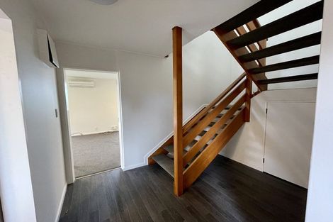 Photo of property in 7f1 Rangitane Street, Maupuia, Wellington, 6022
