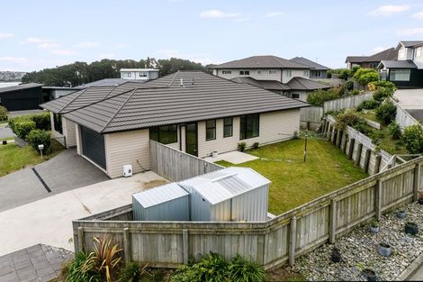 Photo of property in 5 Waitaria Terrace, Aotea, Porirua, 5024