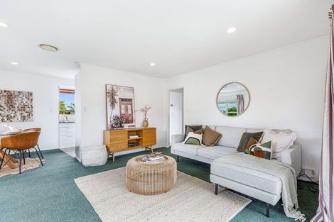 Photo of property in 16 Glenhaven Place, Te Atatu Peninsula, Auckland, 0610