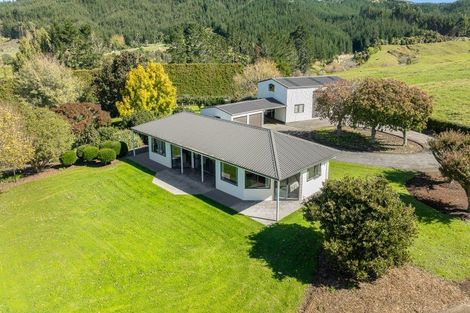 Photo of property in 24 Julian Road, Onemana, Whangamata, 3691
