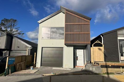 Photo of property in 27 Puhikawa Street, Massey, 0614