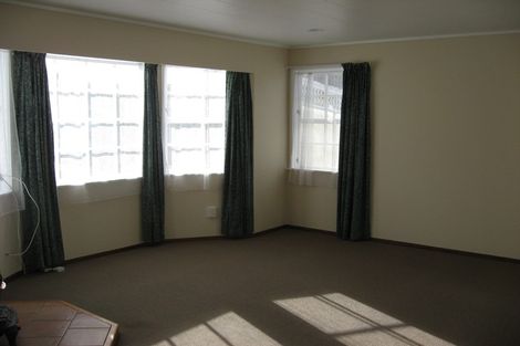 Photo of property in 1 Kintara Drive, Massey, Auckland, 0614