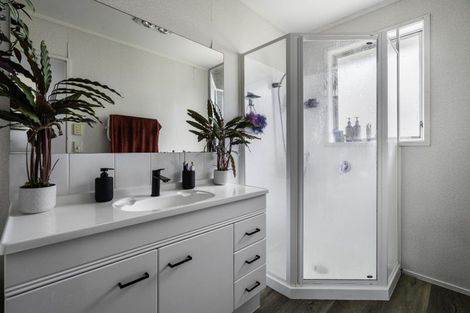 Photo of property in 73 Tuhikaramea Road, Dinsdale, Hamilton, 3204