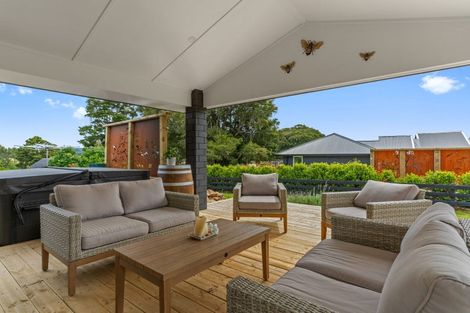 Photo of property in 25 Capstone Place, Te Kamo, 0185