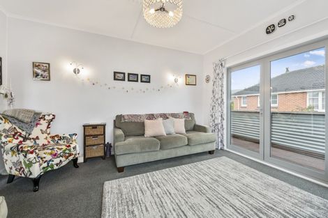 Photo of property in 2/8 John Street, Trentham, Upper Hutt, 5018