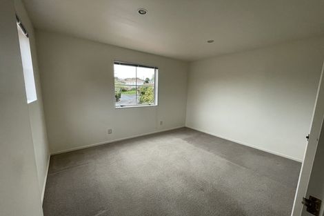Photo of property in 2/47 Lavery Place, Sunnynook, Auckland, 0632