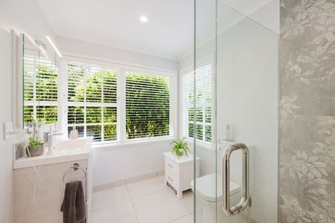 Photo of property in 32 Kent Terrace, Taradale, Napier, 4112