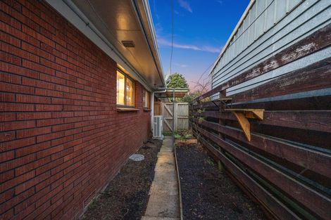 Photo of property in 2/20 Roulston Street, Pukekohe, 2120