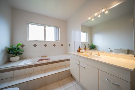 Photo of property in 30 Govan Drive, Te Anau, 9600