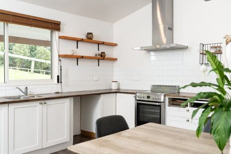 Photo of property in 28 Wrights Road, Raglan, 3295