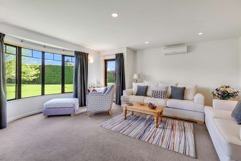 Photo of property in 27 Pohutukawa Drive, Levin, 5571