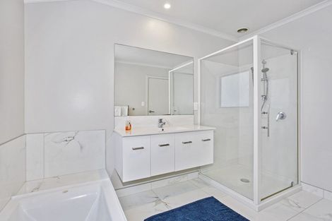 Photo of property in 9 Coach Road, Kingseat, Papakura, 2580