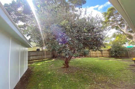 Photo of property in 1/15 Munstead Place, Hillcrest, Auckland, 0627