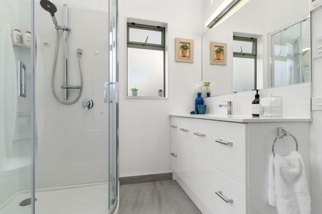 Photo of property in 43 Mcmaster Street, Greytown, 5712