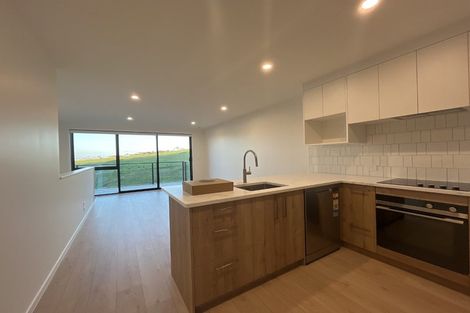 Photo of property in 4/23 Makomako Drive, Orewa, 0931