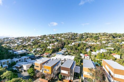 Photo of property in 6/69 Tiketike Way, Brooklyn, Wellington, 6021