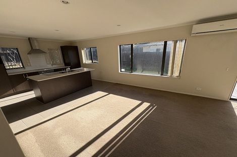 Photo of property in 29 Cityview Place, Massey, Auckland, 0614