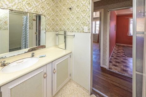 Photo of property in 70 Manuka Street, Castlecliff, Whanganui, 4501