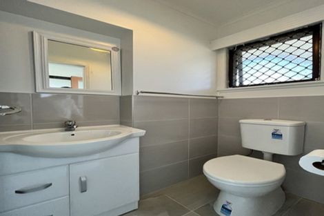 Photo of property in 8 Britton Avenue, Mount Roskill, Auckland, 1041