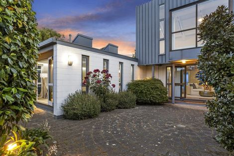 Photo of property in 19 Kent Lodge Avenue, Avonhead, Christchurch, 8042