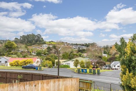 Photo of property in 10 Kellett Road, Ranui, Auckland, 0612
