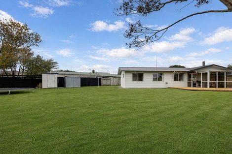 Photo of property in 49 Acacia Street, Kelvin Grove, Palmerston North, 4414