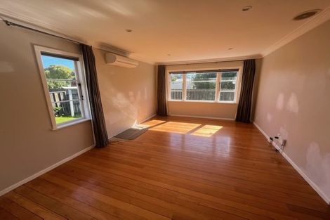 Photo of property in 1/52 Muir Avenue, Mangere Bridge, Auckland, 2022