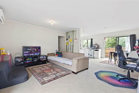 Photo of property in 7a Ngatira Place, Clendon Park, Auckland, 2103