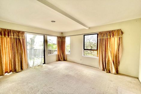 Photo of property in 15 Lake Road, Northcote, Auckland, 0627