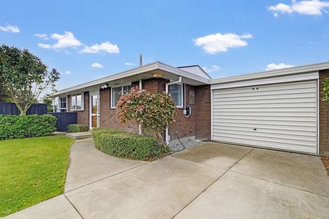 Photo of property in 2/63 Gainsborough Street, Hoon Hay, Christchurch, 8025