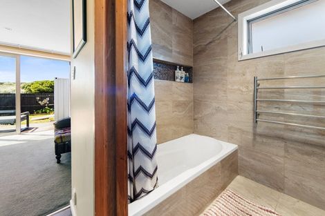 Photo of property in 281 Marine Parade, New Brighton, Christchurch, 8061