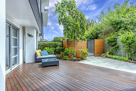 Photo of property in 21a Guildford Street, Burnside, Christchurch, 8053