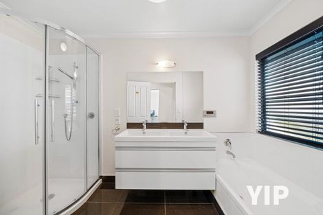 Photo of property in 6 Derry Hill, Churton Park, Wellington, 6037