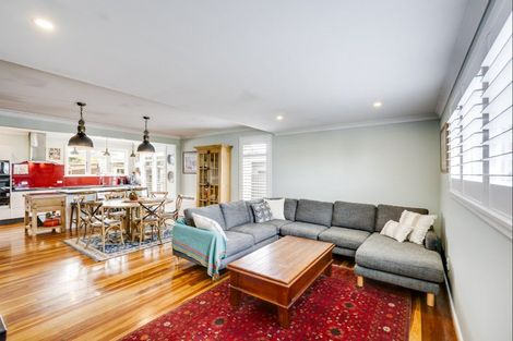 Photo of property in 212 Terrace Road, Parkvale, Hastings, 4122