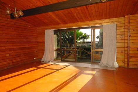 Photo of property in 51 Stratford Drive, Cable Bay, 0420