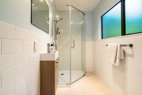 Photo of property in 3 Berne Place, Birkenhead, Auckland, 0626