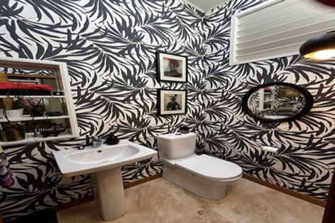 Photo of property in 163 Vivian Street, New Plymouth, 4310