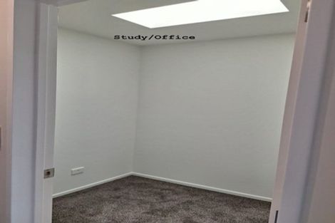 Photo of property in 2/17 Barneys Farm Road, Clendon Park, Auckland, 2103