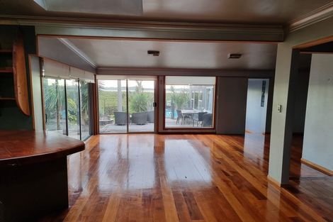 Photo of property in 10 Mona Avenue, Mangere Bridge, Auckland, 2022