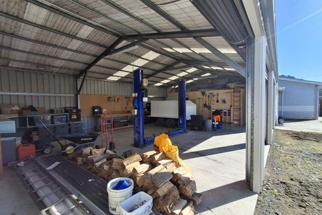 Photo of property in 63 Main Road, Clinton, 9534