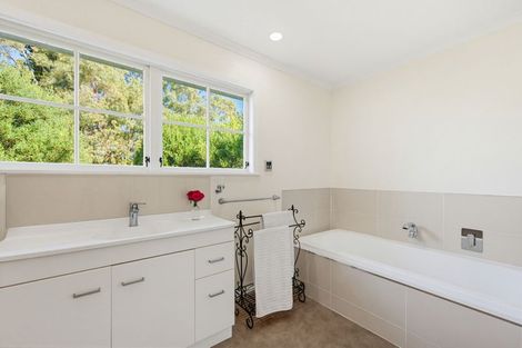 Photo of property in 36 Longview Road, Poraiti, Napier, 4182