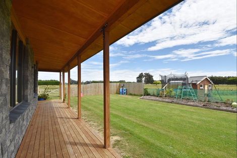Photo of property in 176 Seaward Road, Edendale, 9825