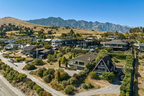 Photo of property in 582 Peninsula Road, Kelvin Heights, Queenstown, 9300