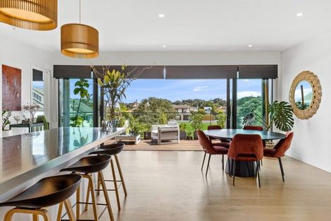 Photo of property in 3a William Bayes Place, Red Beach, 0932