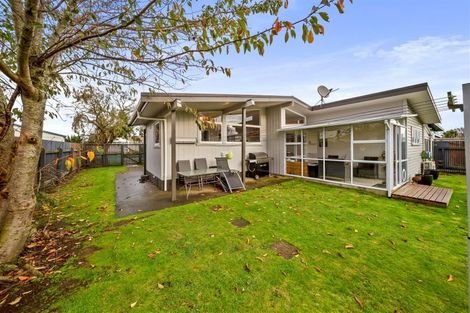 Photo of property in 5 Ngaio Place, Hawera, 4610